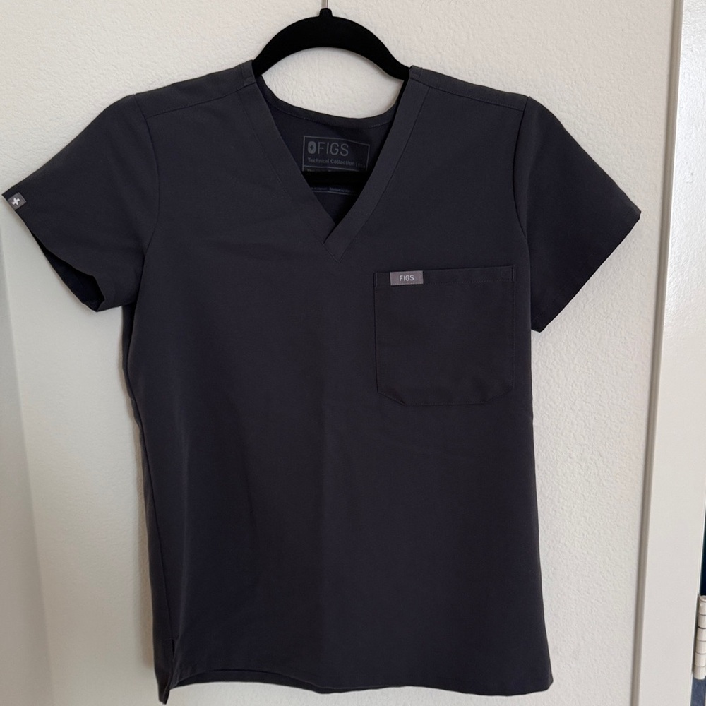 Figs Catarina Scrub Top petite